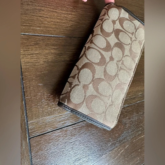 Coach signature logo wallet - Picture 7 of 13